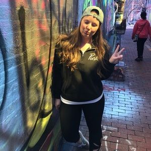 Victoria’s Secret PINK pullover half zip sz M